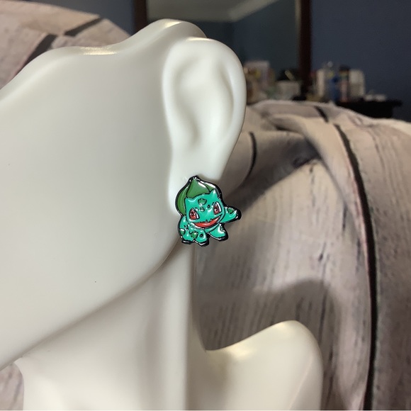 Poke-man Stud Earrings - Picture 4 of 6